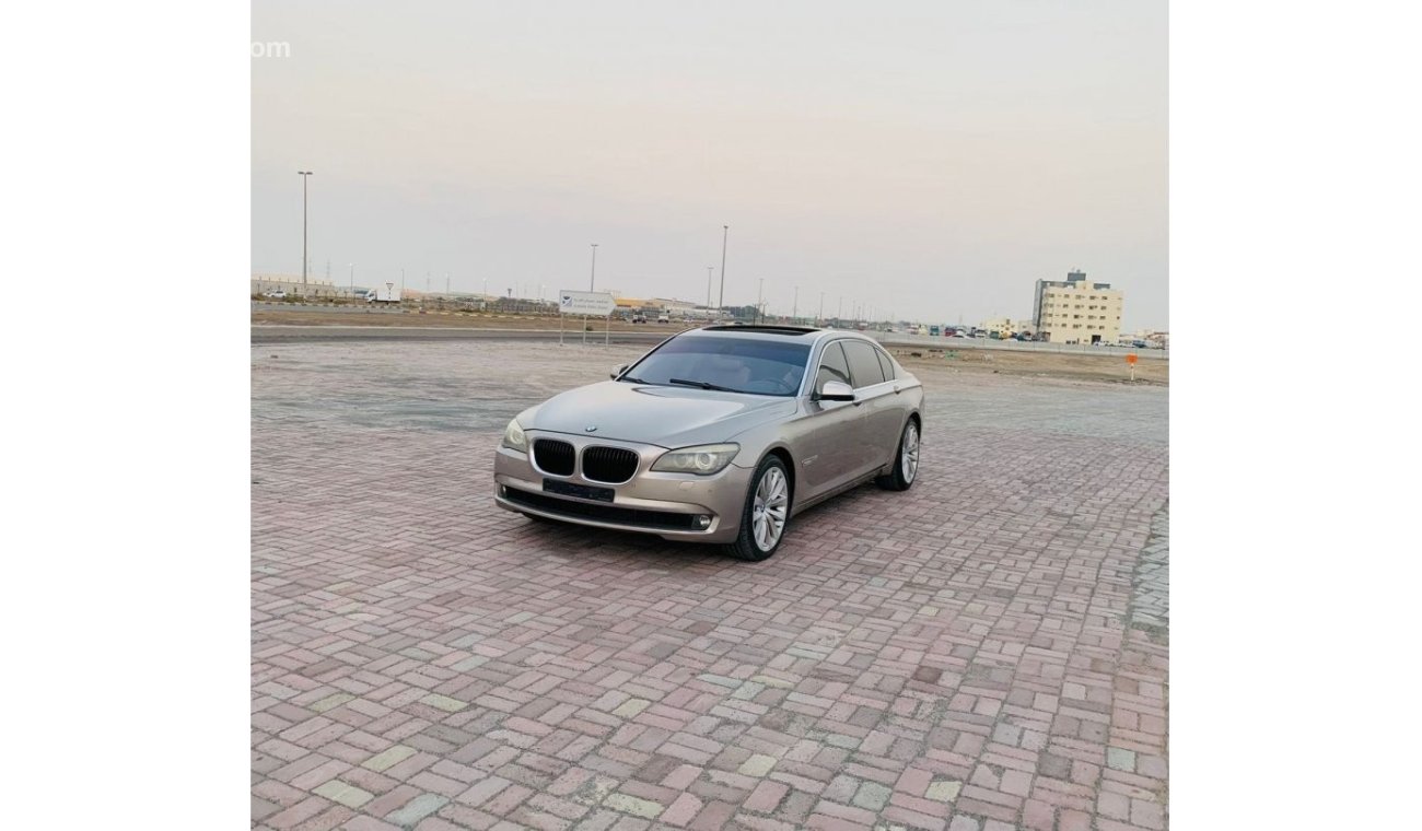 BMW 740Li BMW i740 GCC, full option original paint, in very good condition