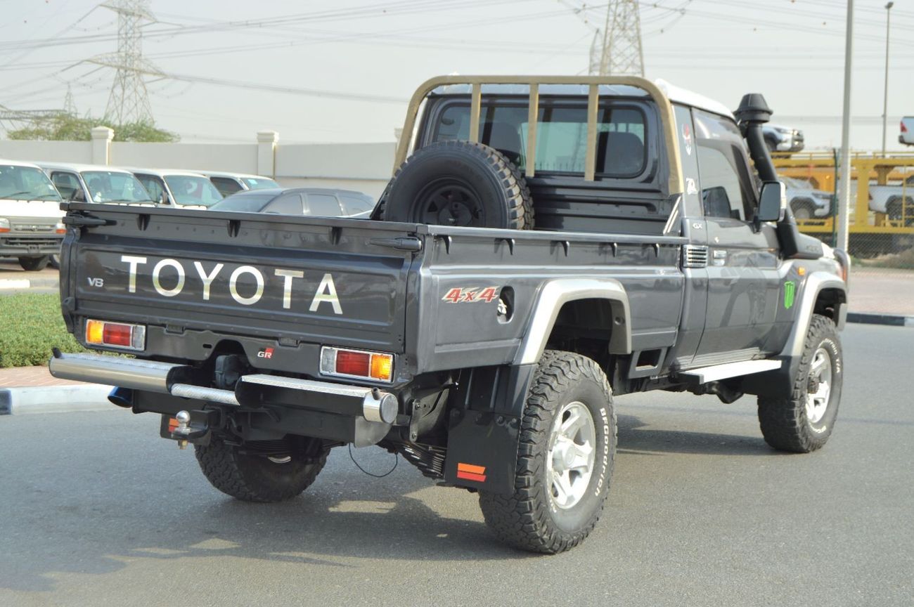 Toyota Land Cruiser Pick Up GX