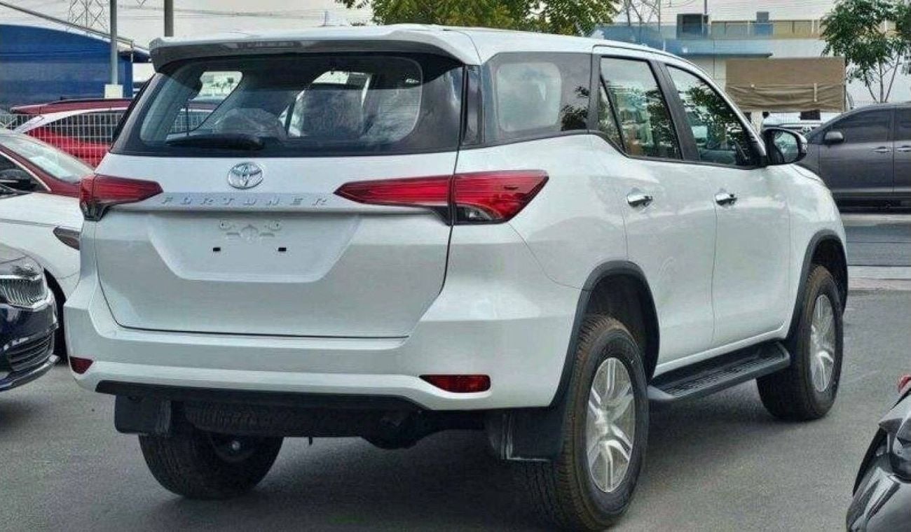 تويوتا فورتونر Toyota Fortuner 2.7L petrol Full Option 4x4 2024