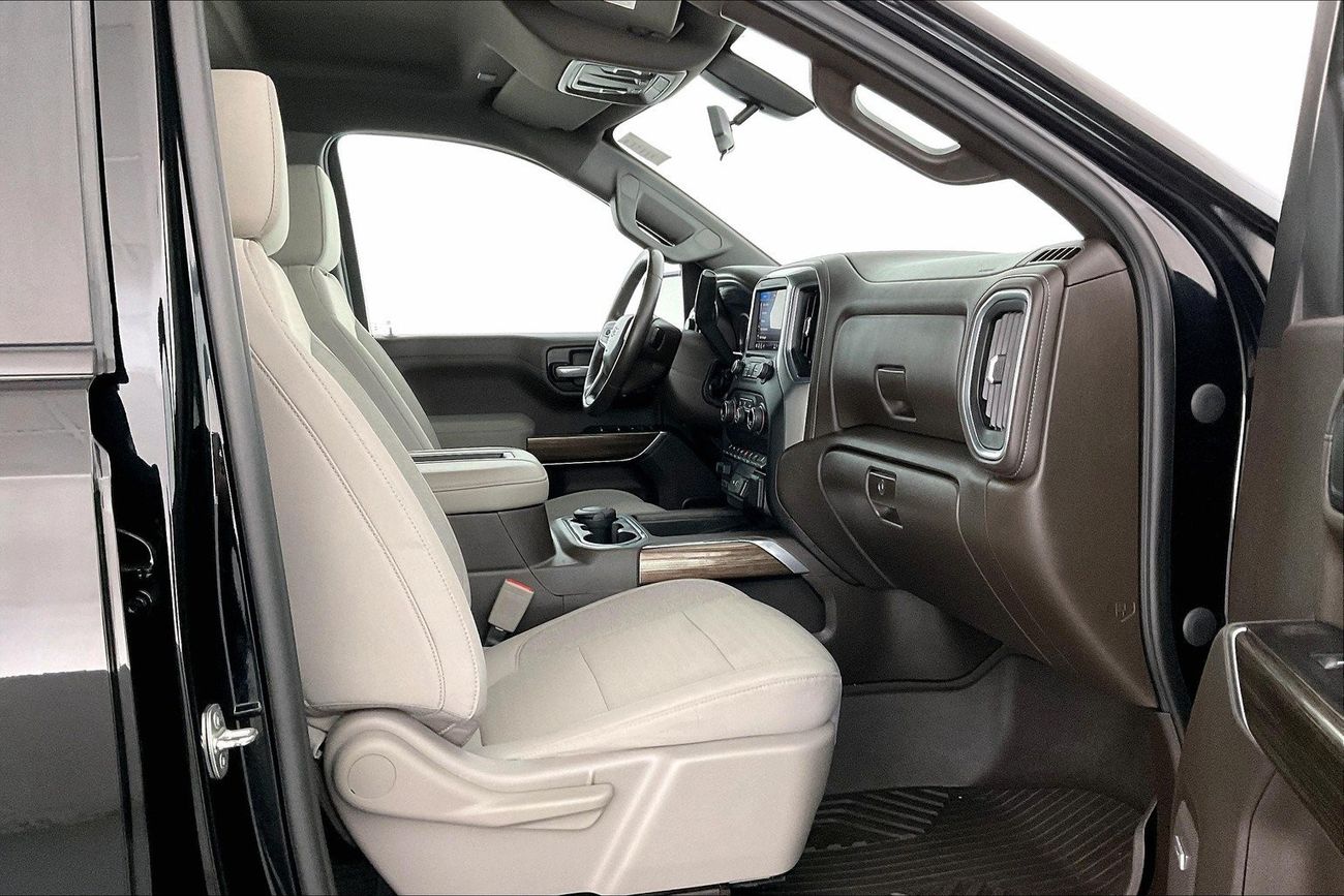 Chevrolet Silverado LT Z71 Trail Boss - Crew Cab| 1 year free warranty | Flood Free