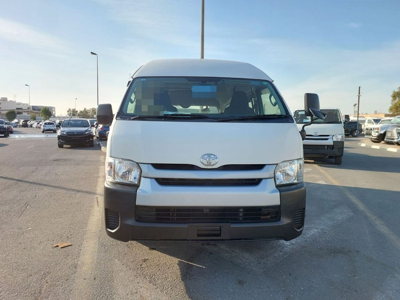 Toyota Hiace TOYOTA HIACE VAN RHD 2015 MODEL 3.0 L DIESEL AUTOMATIC(PM16111)
