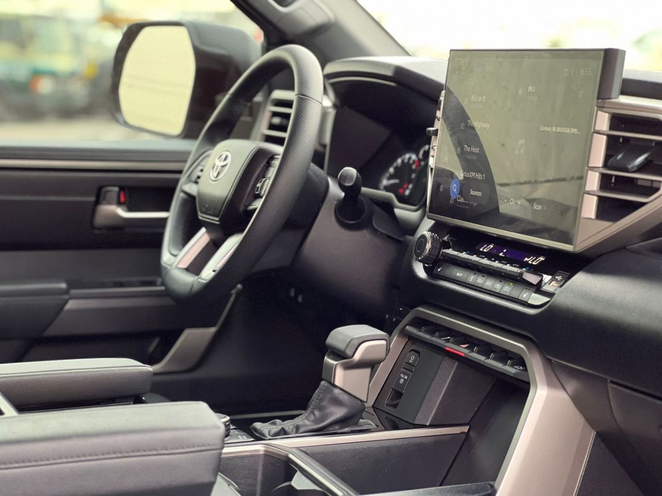 Toyota Tundra 2025 Toyota Tundra TRD Crewmax 3.4L V6 - Full Screen With Radar & Rollbar - 4x4 AWD - Fully Loaded -