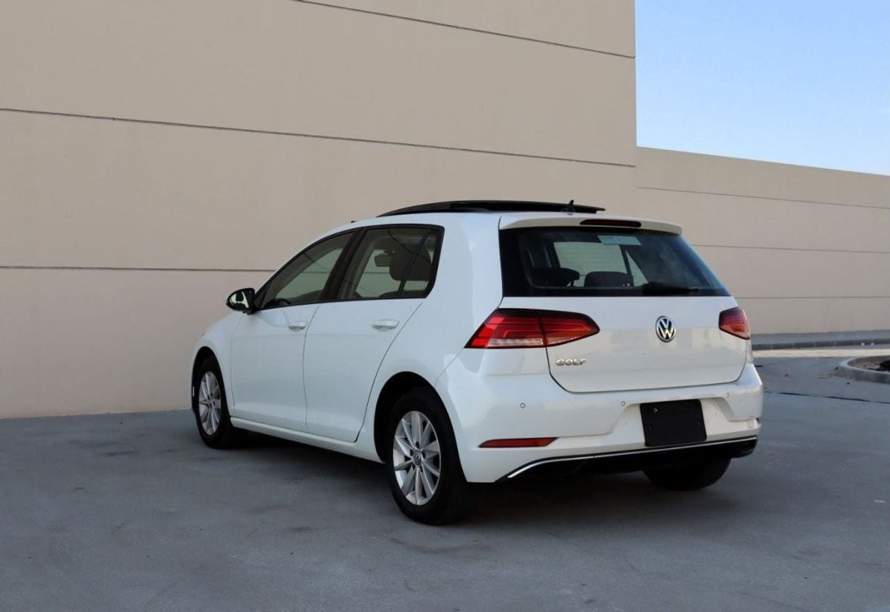 Volkswagen Golf Volkswagen Golf - 2018 - GCC - Accident-Free - 1.0L - 3(V) Excellent Condition Inside & out