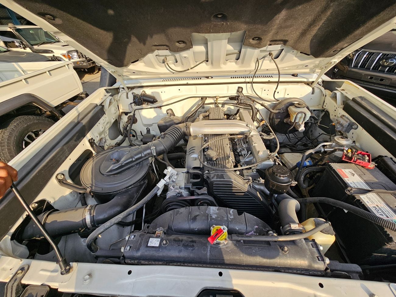 Toyota Land Cruiser Pickup 70 1hz diesel engine 4.2L V6