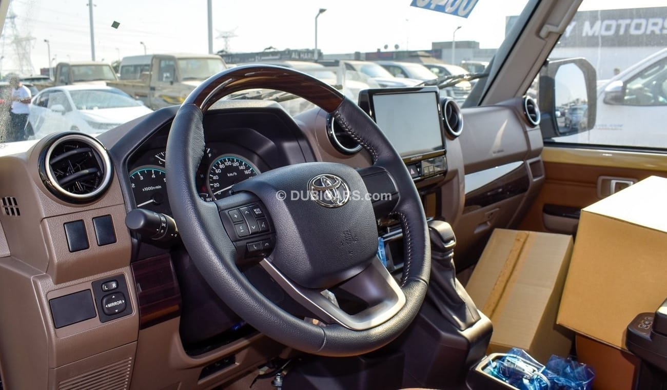 Toyota Land Cruiser Pick Up LX V6