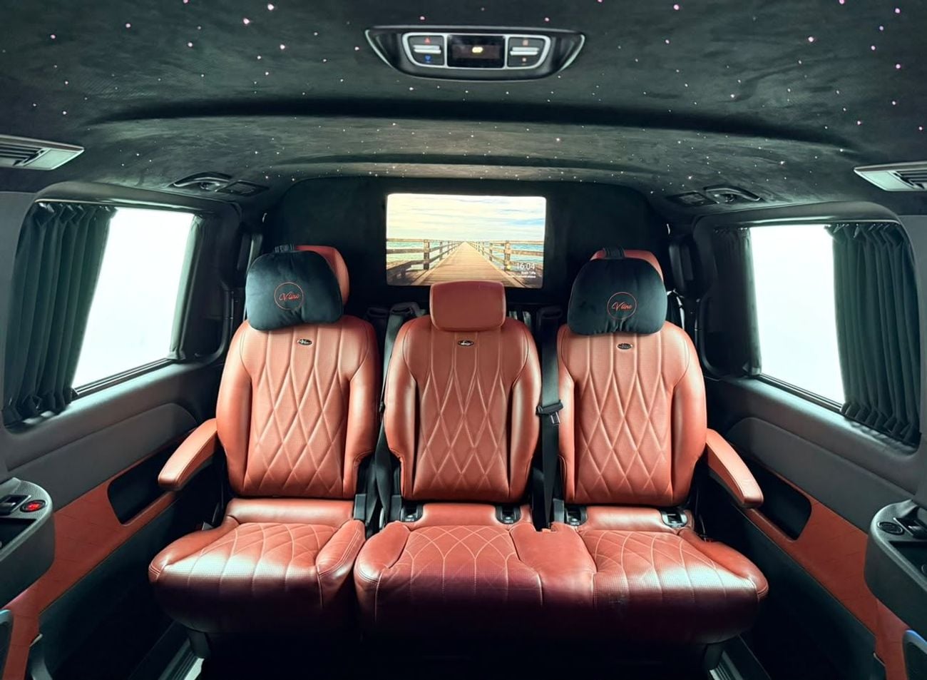 Mercedes Benz V 250 FALCON EDITION EXTRA LONG 2021 Mercedes-Benz V 250 Falcon Edition, Warranty, Full Mercedes service history, GCC Specs.