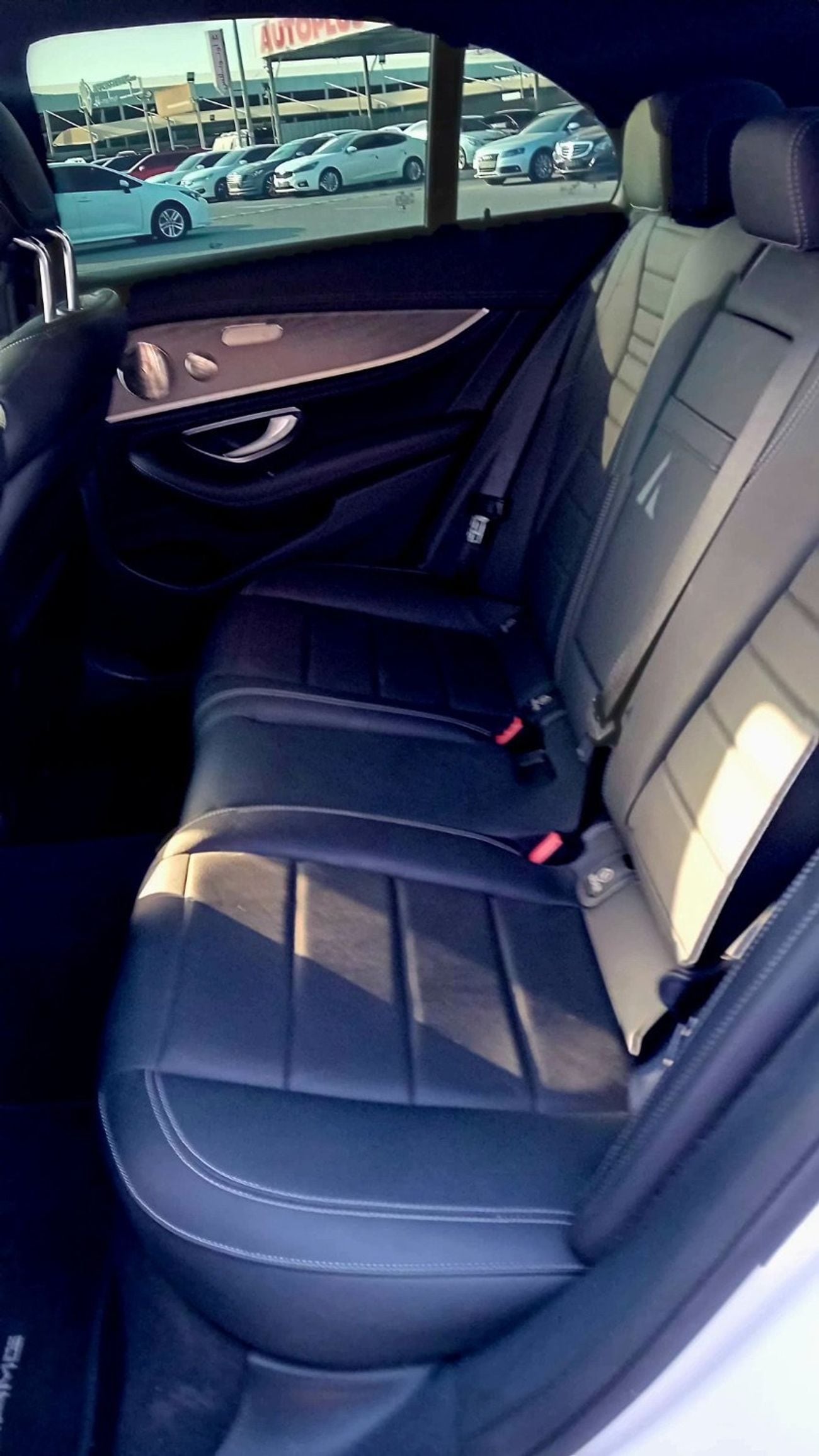 مرسيدس بنز E 350 4MATIC (NON GCC) مرسيدس E350