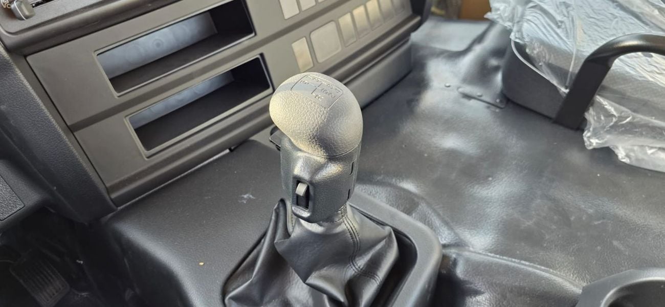 Hino 700 10.6 DIESEL