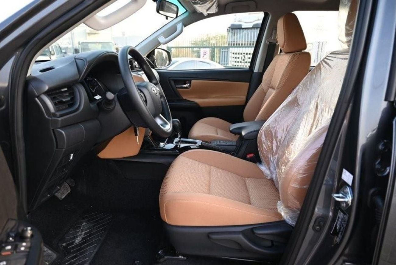 تويوتا فورتونر GXR 2.4L Diesel 4WD 7 Seat Automatic