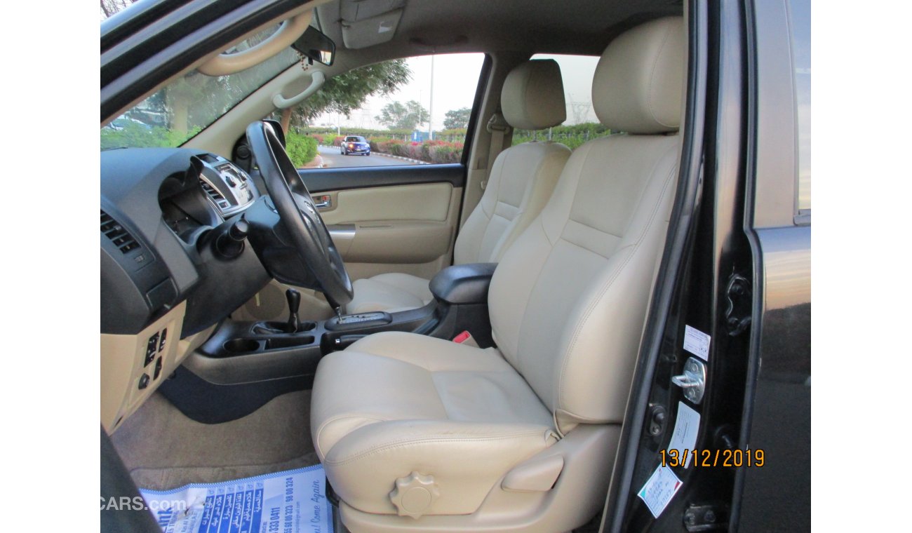 Toyota Fortuner toyota fortuner 2014 TRD sport gulf space only 103000 km full options with orginal leather seat ,2 r