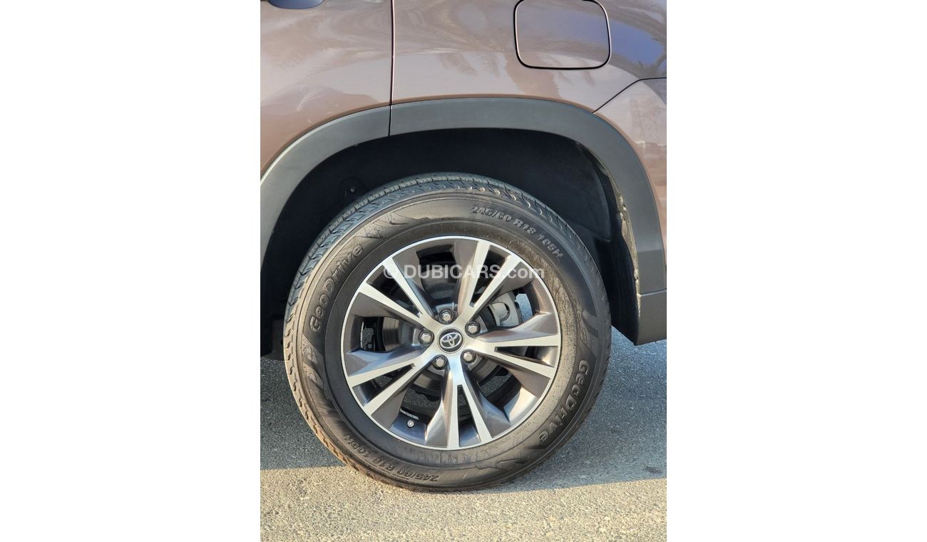 Toyota Highlander TOYOTA HIGHLANDER DUBAI RTA PASS CAR