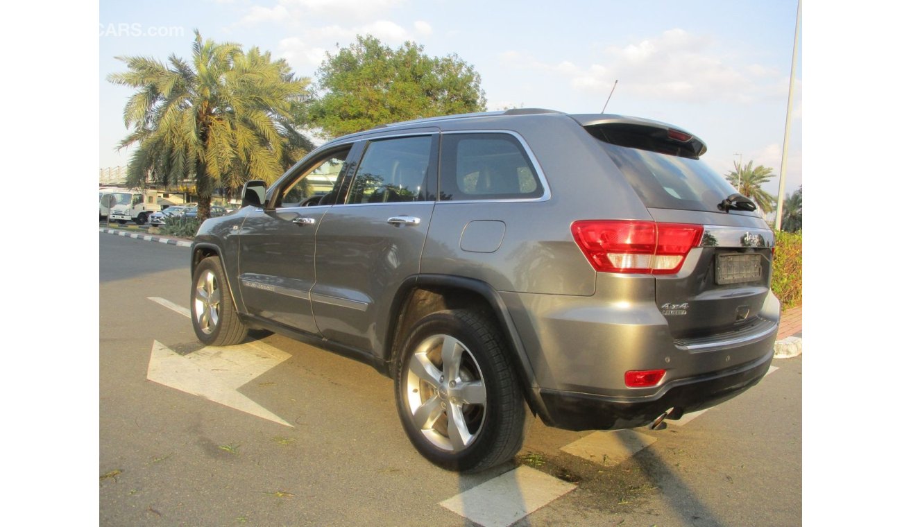 Jeep Grand Cherokee Jeep Grand Cherokee 2012 V8 HEMI gulf ,full services ,accident free