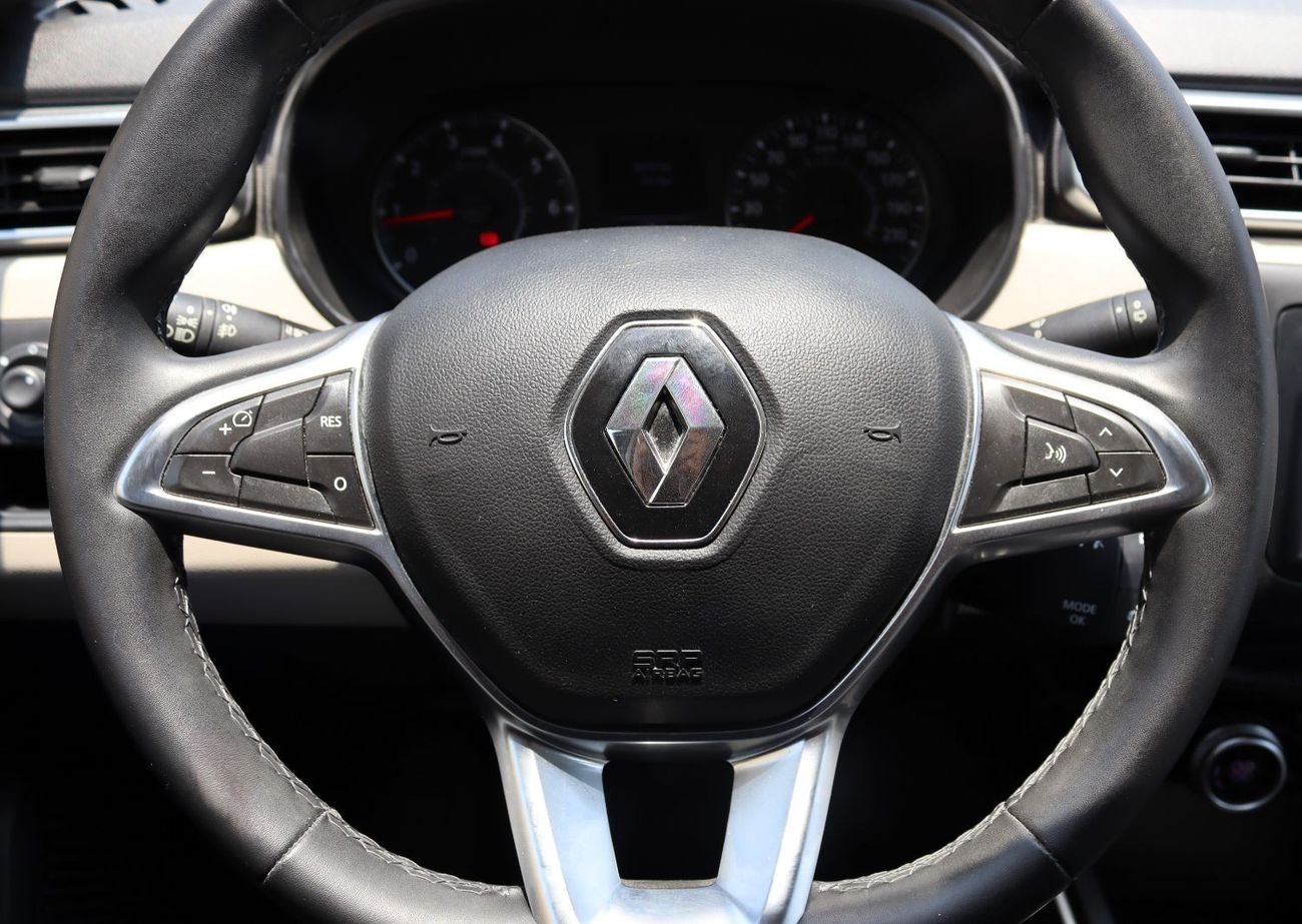 Renault Duster ACCIDENTS FREE - GCC - PERFECT CONDITION INSIDE OUT - ENGINE 1600 CC - FULL OPTION