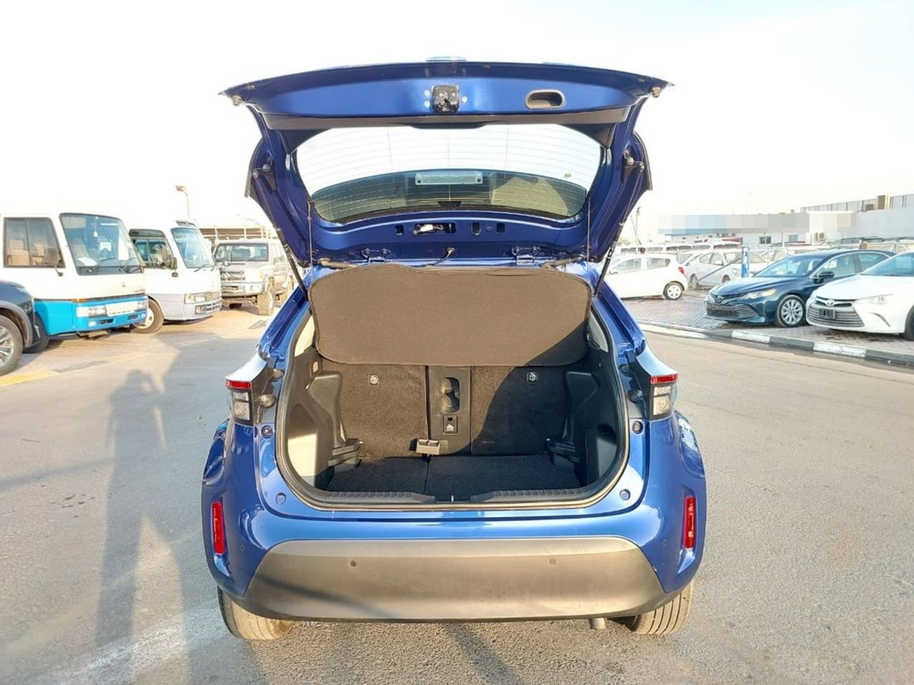 Toyota Yaris Cross TOYOTA YARIS CROSS SUV RHD 2022 MODEL 1.5 L PETROL AUTOMATIC(PM06671)