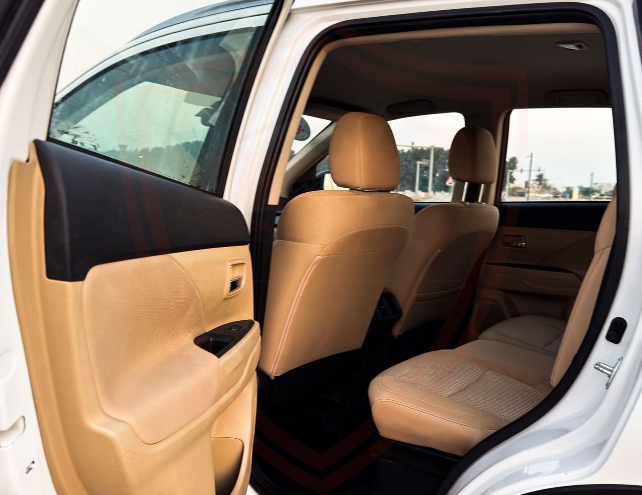 ميتسوبيشي آوتلاندر ميتسوبيشي أوتلاندر | ٣.٠ لتر | ٢٠٢٣ | خليجي | خالية من الحوادث | بحالة ممتازة | ١١٦٢ شهرياً