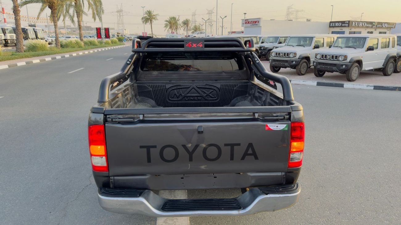 تويوتا هيلوكس -