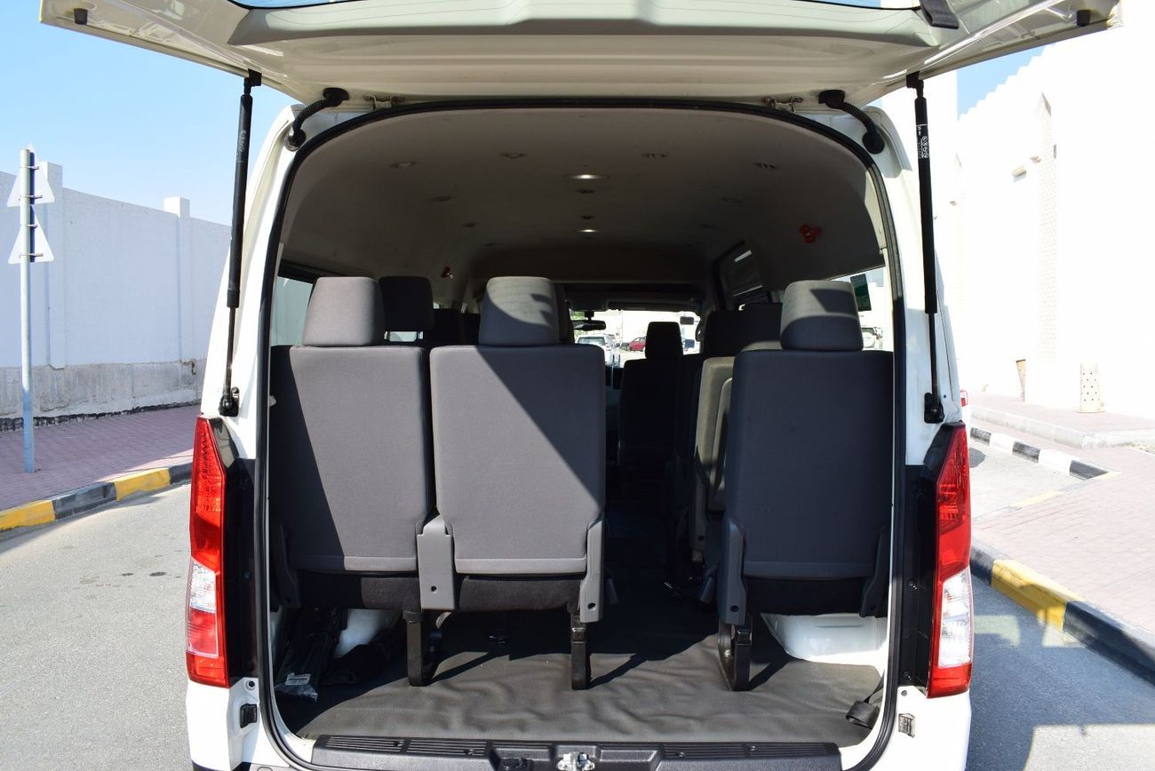 Toyota Hiace Commuter GL High Roof Toyota Hiace Highroof Bus 3.5L , A/T 6 cylinder, model:2020.Only done 88000 km