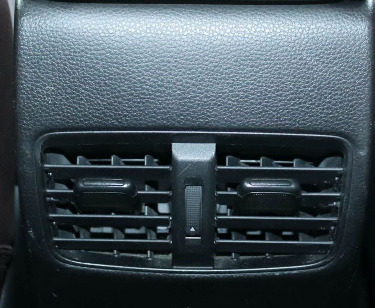 تويوتا كورولا كروس 1.8L XL (HEV) Toyota Corolla Cross Hybrid 1.8L 2022 GCC Original Paint Accident Free, excellent cond