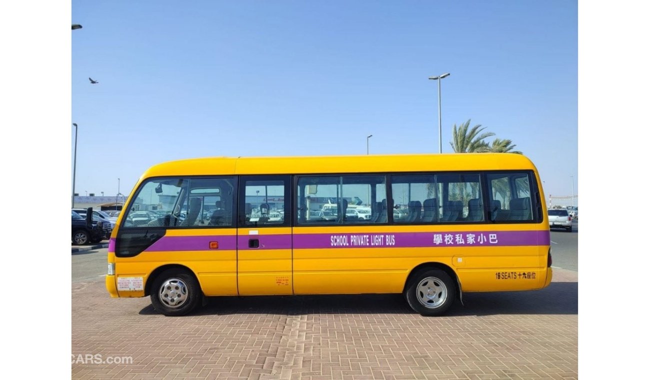 تويوتا كوستر TOYOTA	COASTER	2009 YELLOW || 	CC4000 || 	DIESEL || MANUAL || EXPORT ONLY || RIGHT HAND DRIVE.