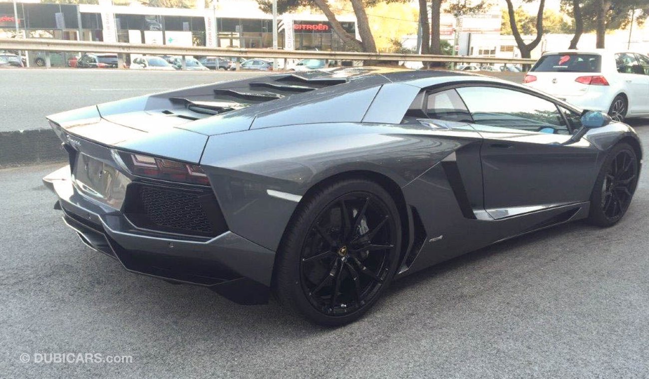 Lamborghini Aventador LP 700-4