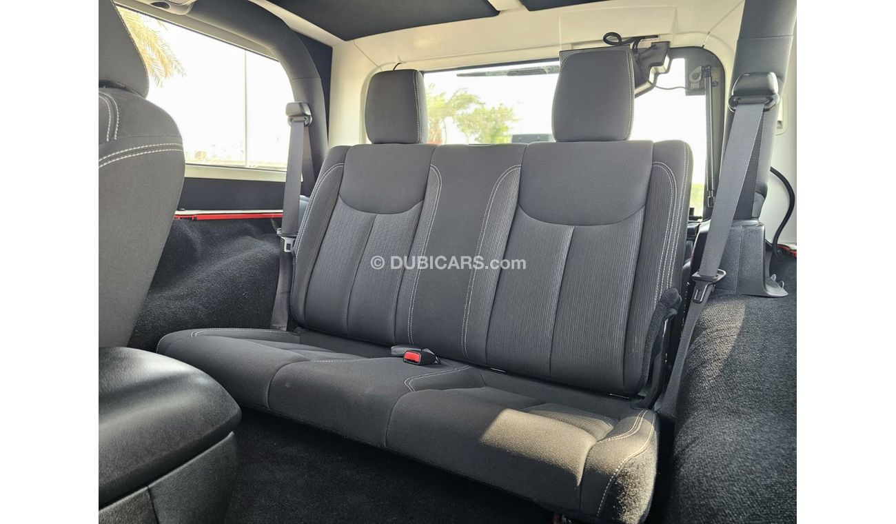 Jeep Wrangler SAHARA 2017 GCC LOW MILEAGE SINGLE OWNER WITH WARRANTY IN MINT CONDITION