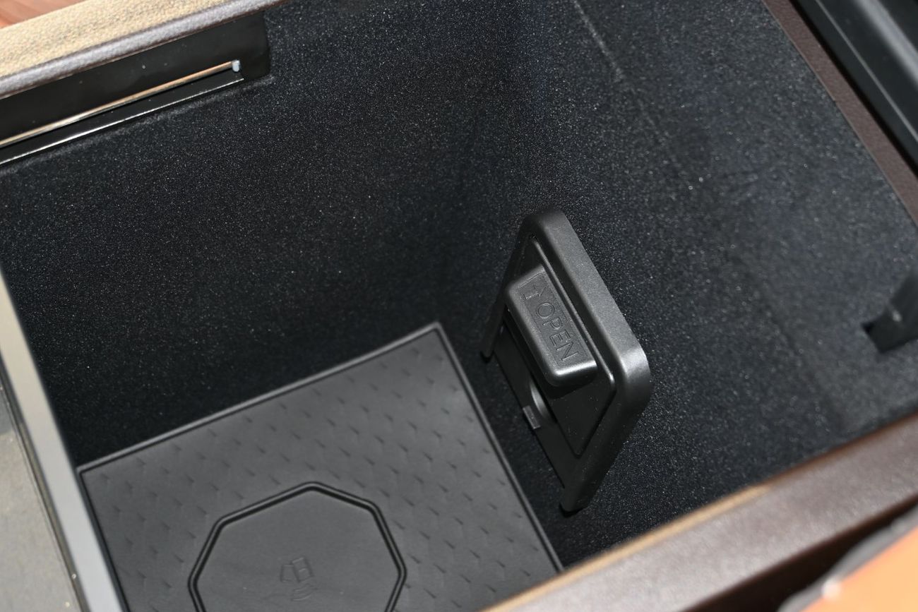 Tank 500 Signature 3.0T GWM Tank 500 Sports 3.0L Twin-Turbo V6, Model 2025, Color Black