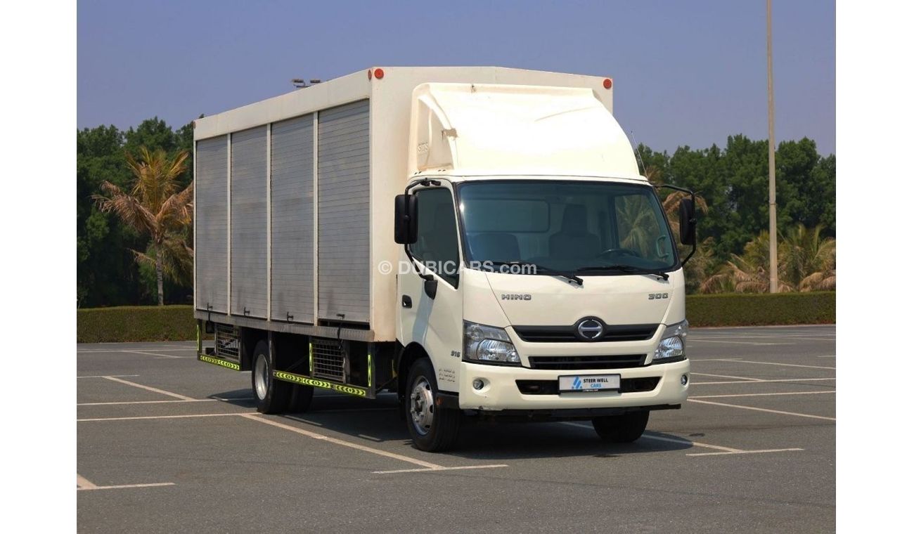 Hino 300 916 - Water Delivery Shutter Box - Diesel | GCC Specs - Ready for your Business