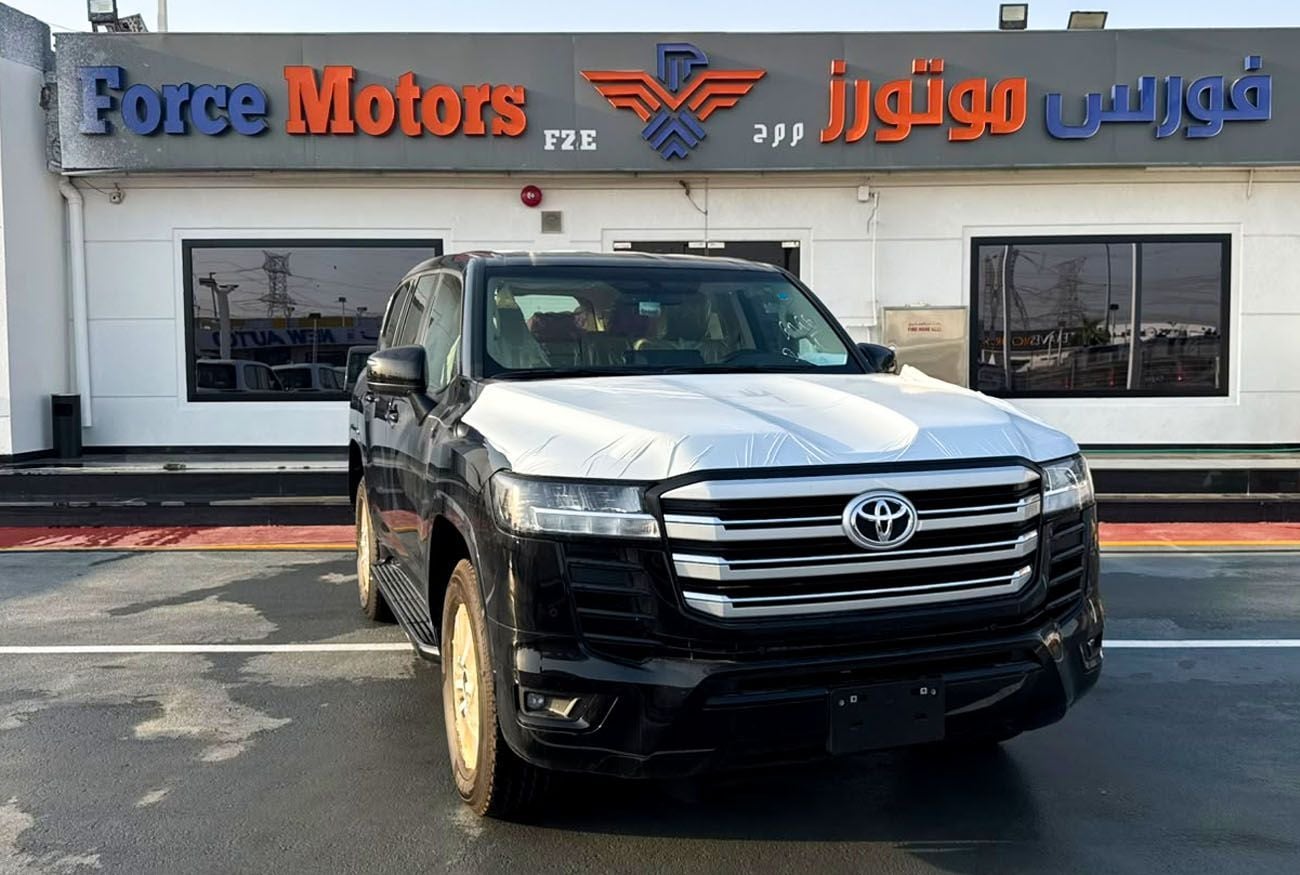 Toyota Land Cruiser GXR 2026 GXR - Automatic . Petrol . SUV/Crossover . All Wheel Drive . 7 Seats . 5 Doors
