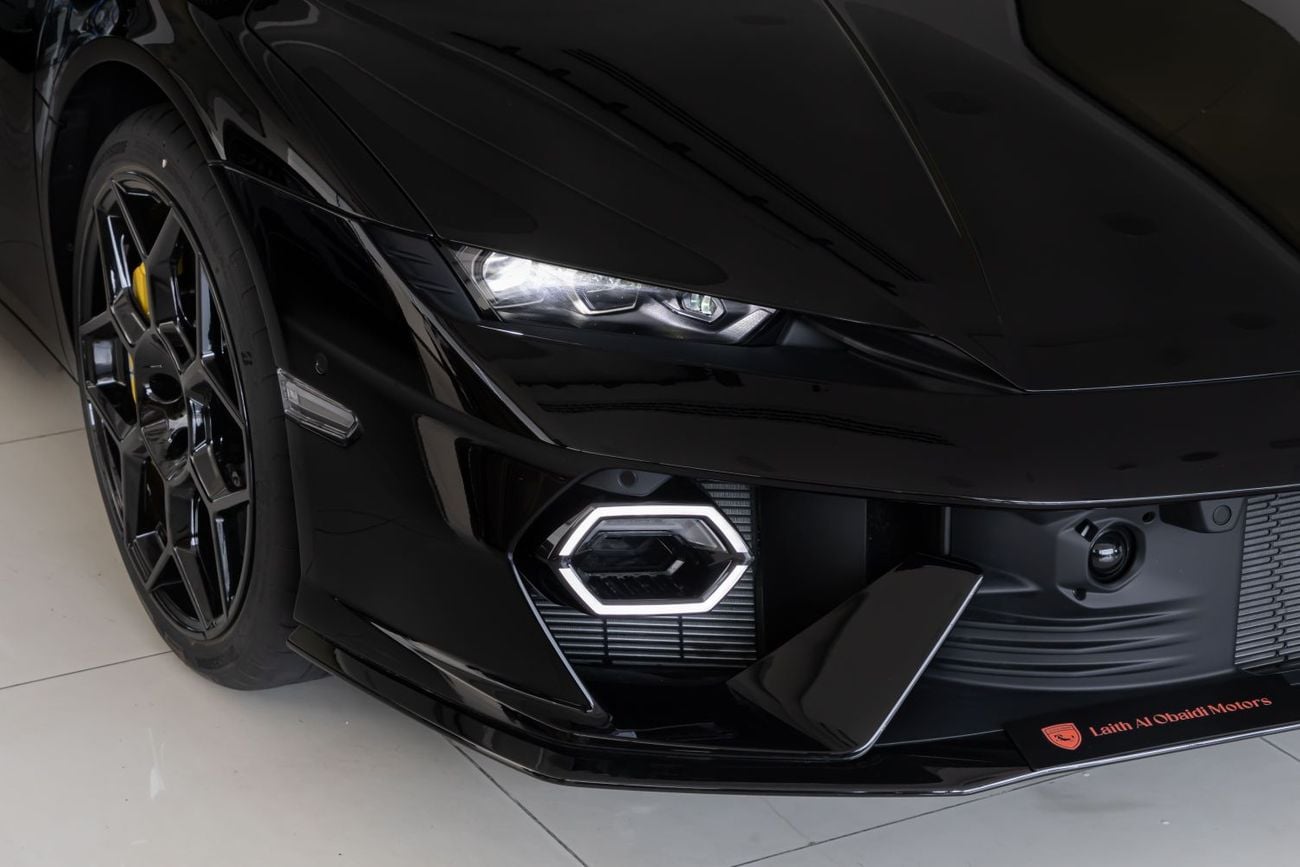 Lamborghini Temerario Lamborghini Temerario | 2026 | HPEV | 920 HP | AWD | Black / Yellow & Black Interior