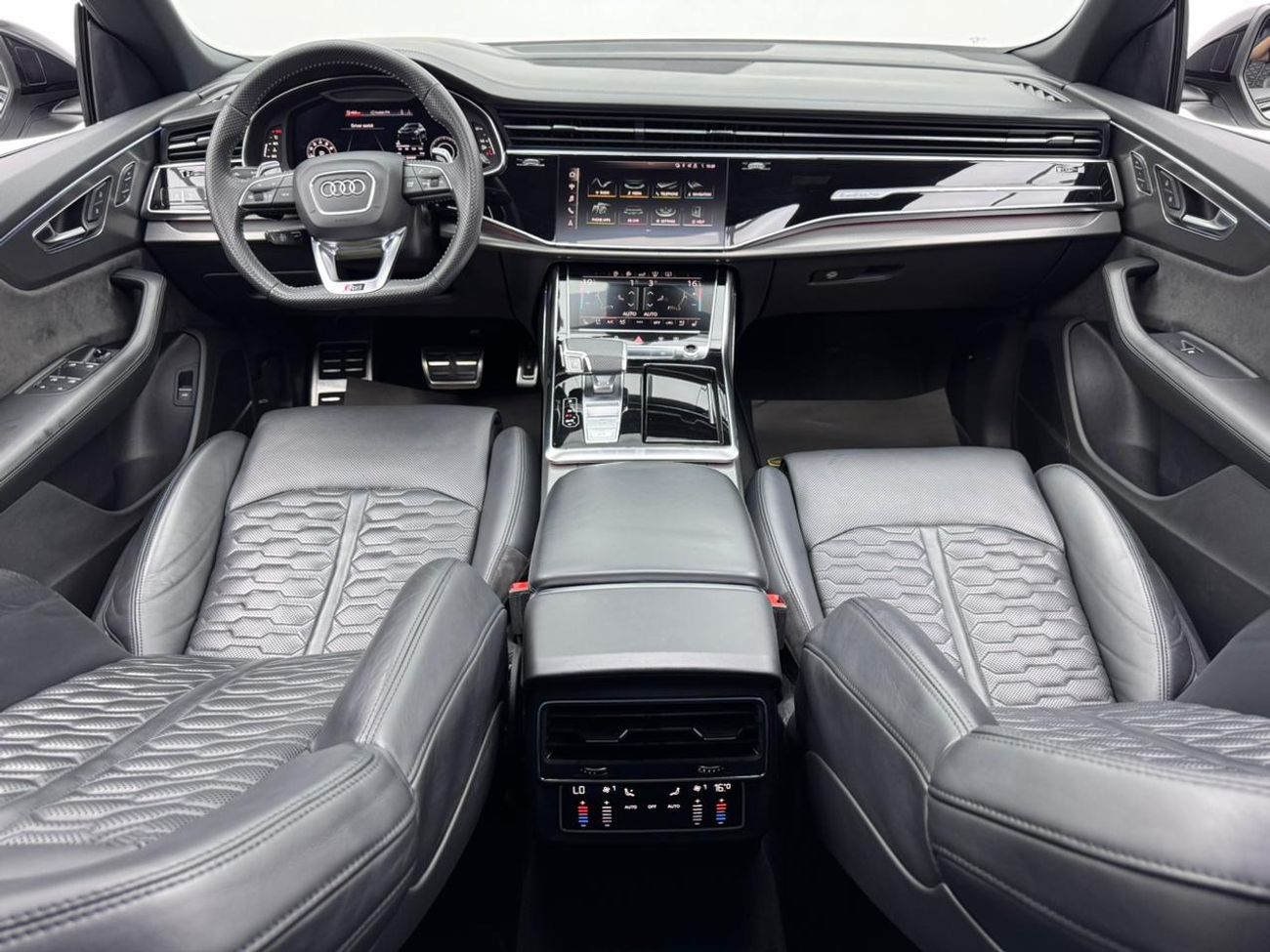 أودي RSQ8 TFSI quattro 4.0L 2021 Audi RSQ8 4.0TFSI Quattro, Warranty, Fully Loaded, Excellent Condition, Euro