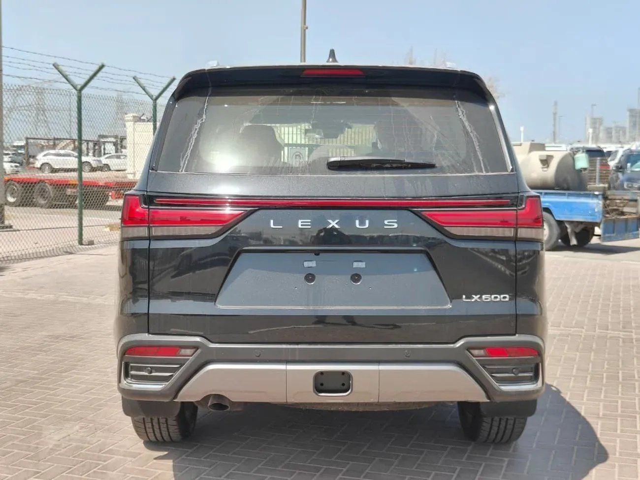 Lexus LX600 VIP LEXUS LX 600 VIP 3.5L