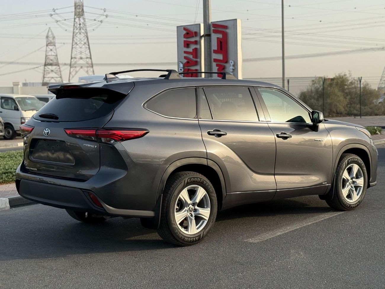 Toyota Highlander AWD Hybrid leather seats Full Option