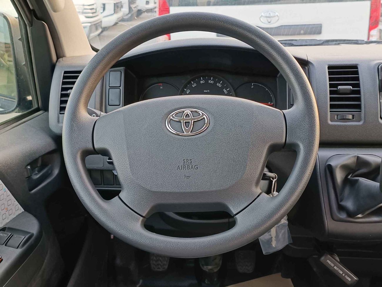 Toyota Hiace GL DIESEL / M/T / 15 STR /  ALLOY WHEEL (CODE # 67899)