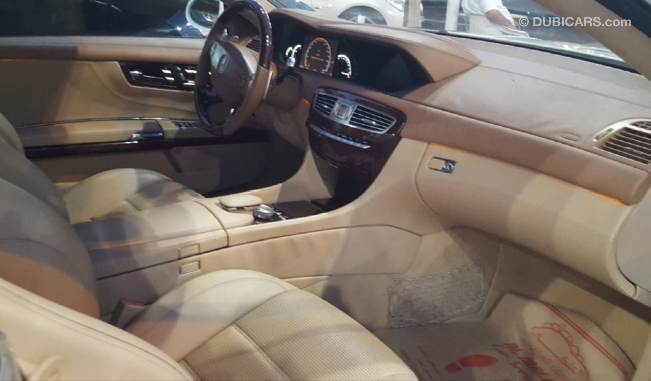 مرسيدس بنز CL 63 AMG مرسيدس Cl63AMG السياره بحاله ممتازه من الداخل والخارج ولا تحتاج اي مصروف السياره فل اوبشن نيت فيجن و