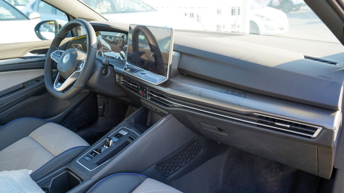 فولكس واجن جولف GTI