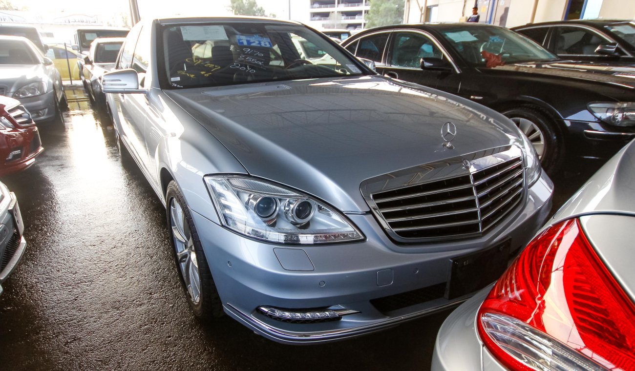 مرسيدس بنز S 550