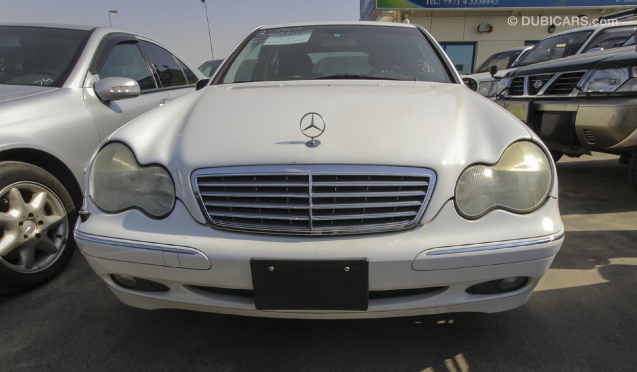 Mercedes-Benz C 240