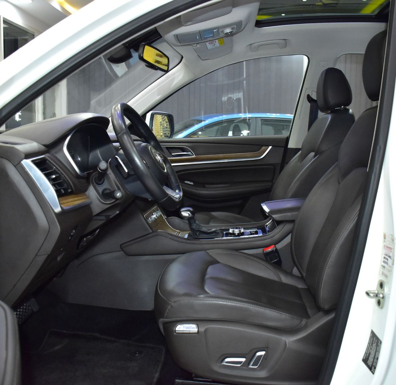 MG RX8 EXCELLENT DEAL for our MG RX8 30T 4WD ( 2020 Model ) in White Color GCC Specs