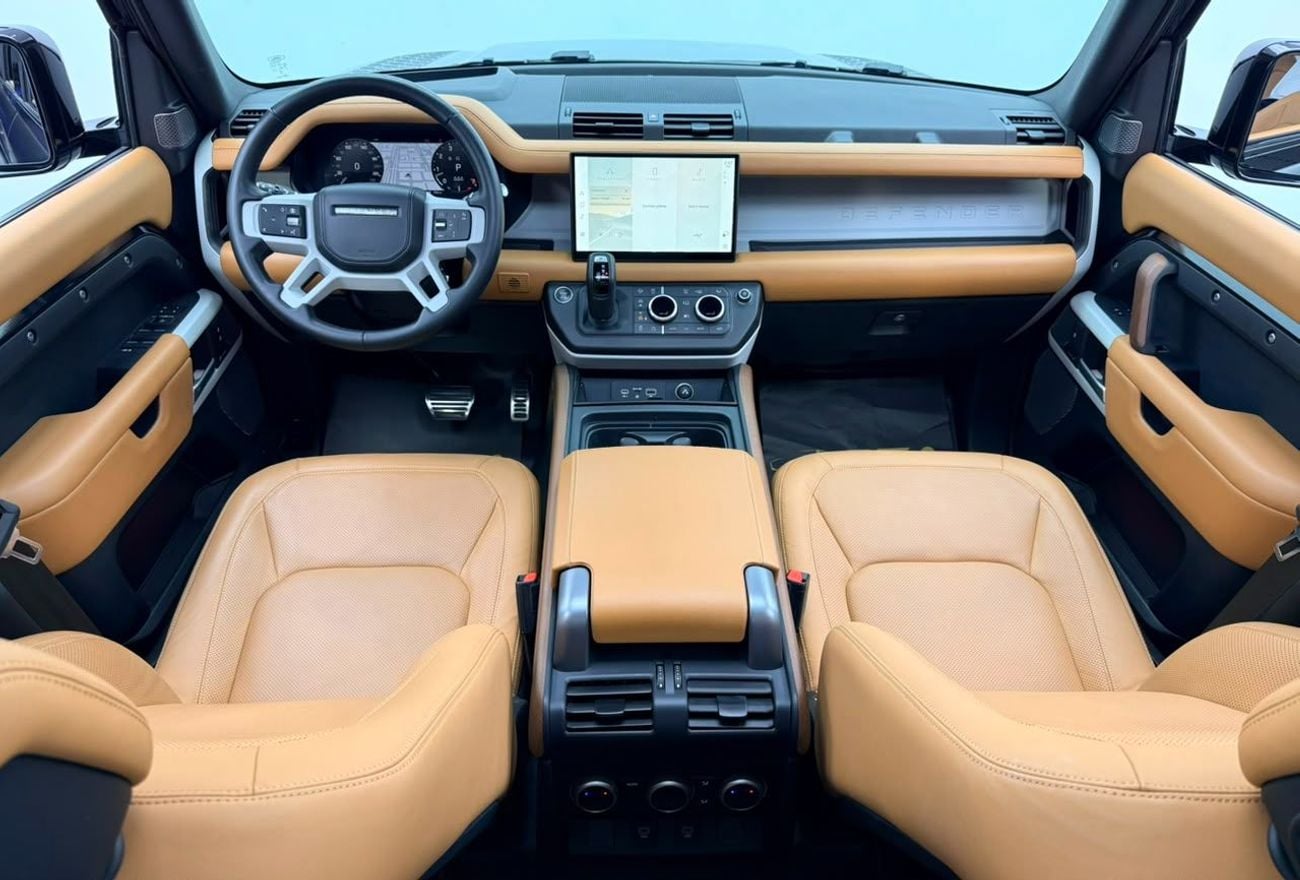 Land Rover Defender 2024 Land Rover Defender 110 HSE P400, 2029 LR Warranty + Service Pack, Full LR Service Pack, GCC