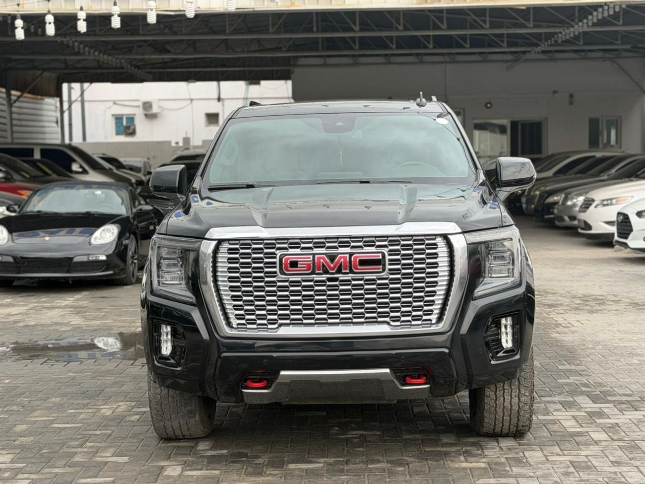 جي أم سي يوكون 5.3 V8 AT4 (AWD)