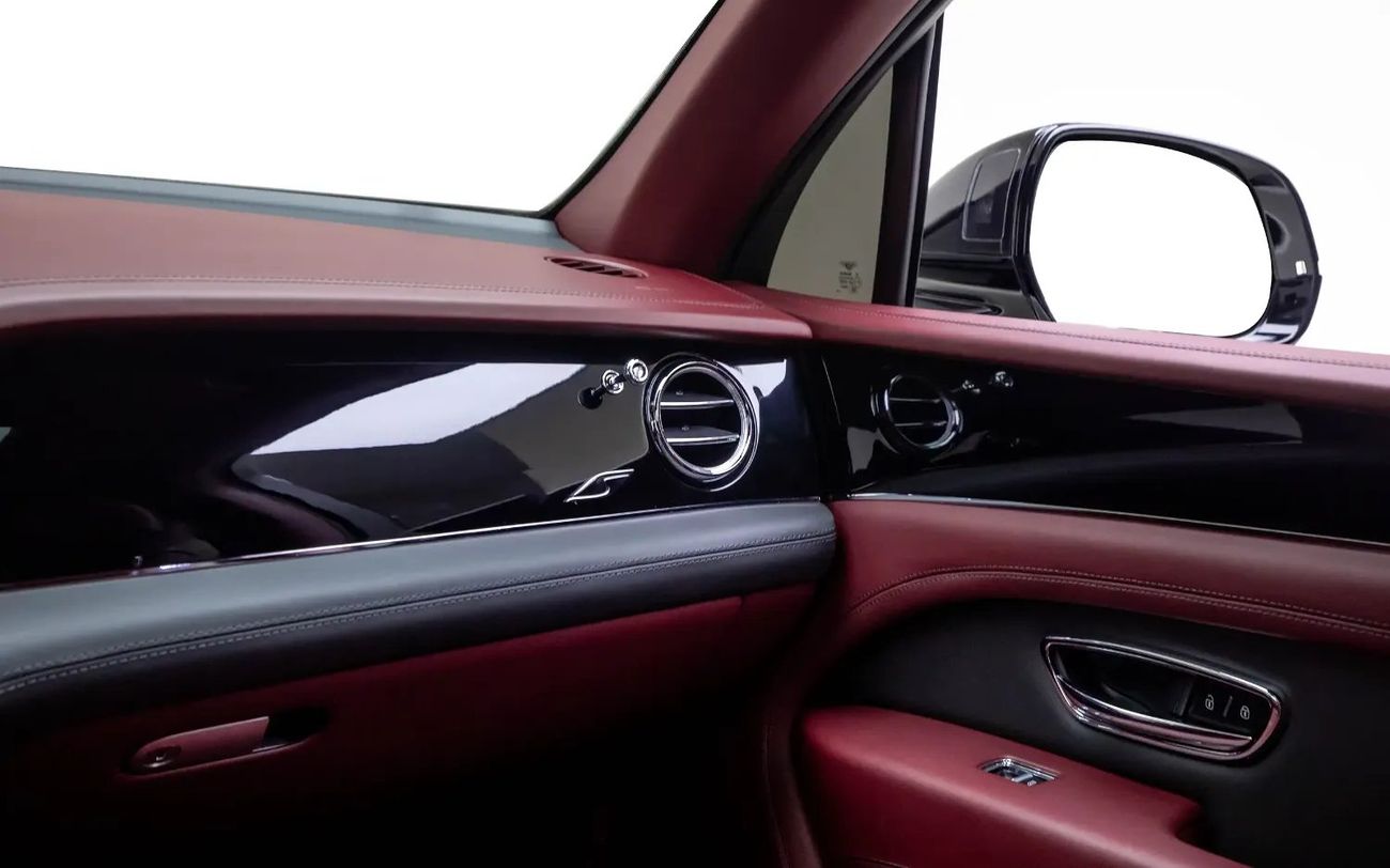 بنتلي بينتايجا S 4.0T - V8 Sports  - GCC Spec - With Warranty and Service Contract