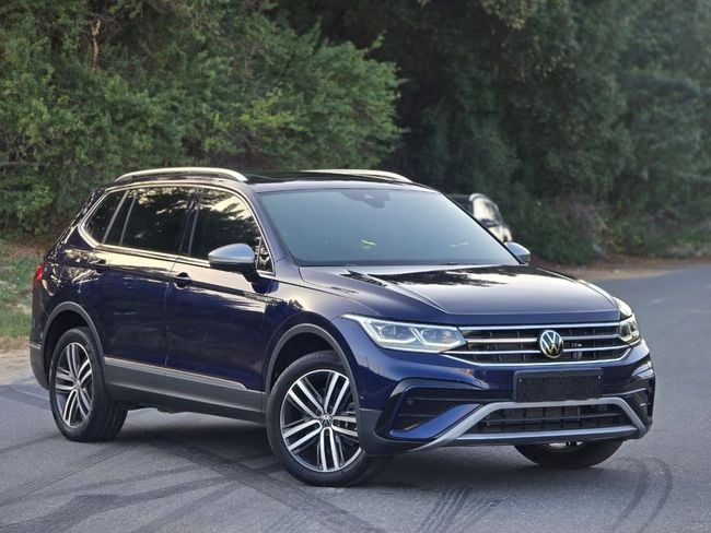 Used 2023 Volkswagen Tiguan R-LINE for sale in UAE | Verified Second Hand Volkswagen Tiguan R-LINE Price