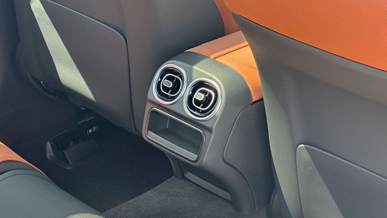 Mercedes-Benz C 200 Premium 2025 GCC 5 Years Agency Warranty