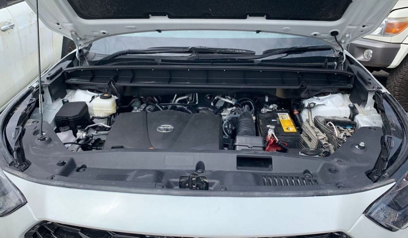 Toyota Highlander Petrol 3.5 Liter Right Hand Drive Automatic TV With Back Camera