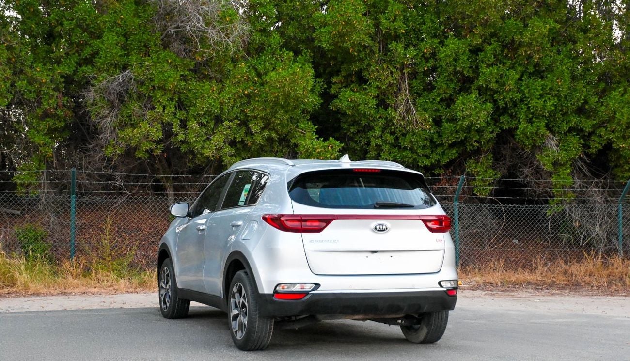 Kia Sportage كيا سبورتاج خليجيEX STD 2021 1.6L بحالة ممتازة من الداخل والخارج
