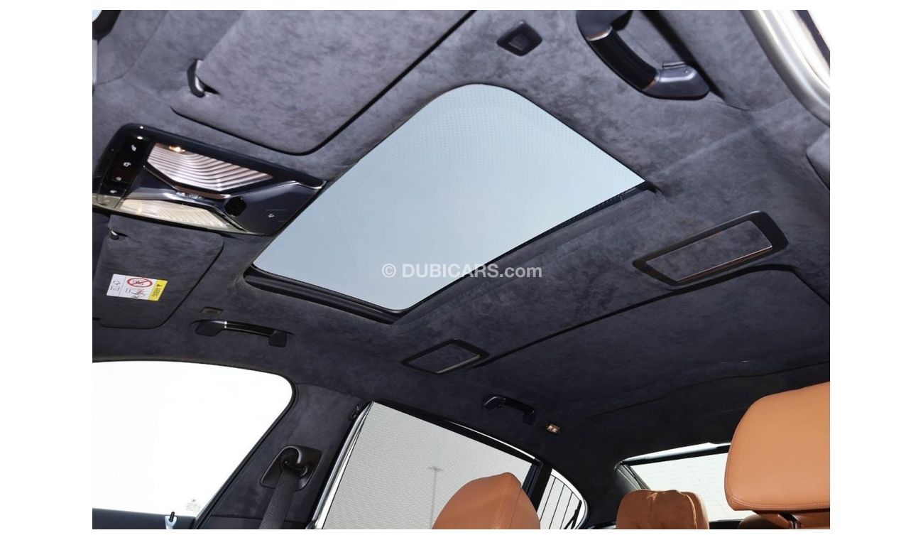 بي أم دبليو M760Li Li Xdrive | V12 6.6L AWD | Under Warranty |  GCC