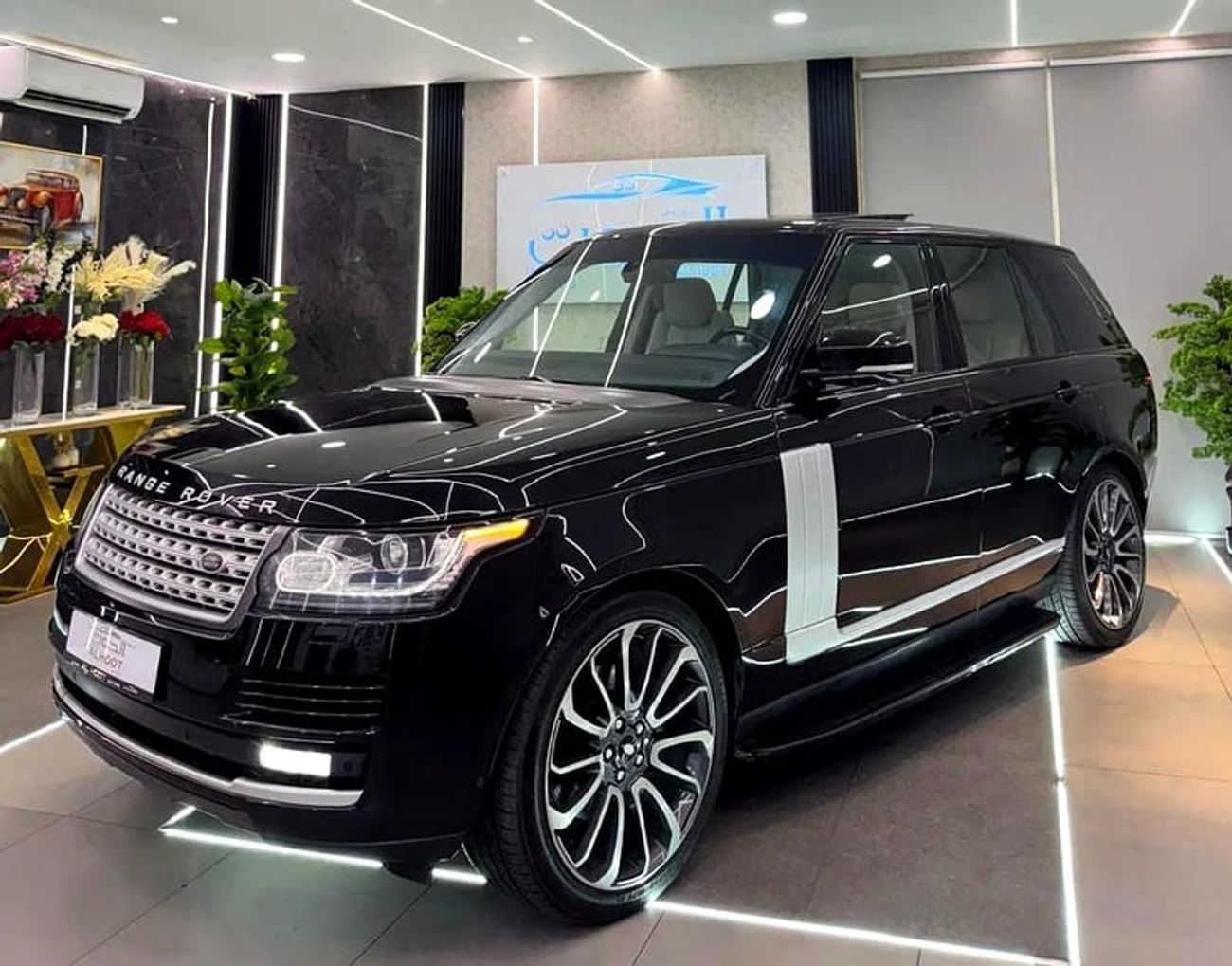 Land Rover Range Rover VOGUE SE SUPERCHARGED VOGUE V8 || GCC II FULLY LOADED || PERFECT CONDITION || 98k