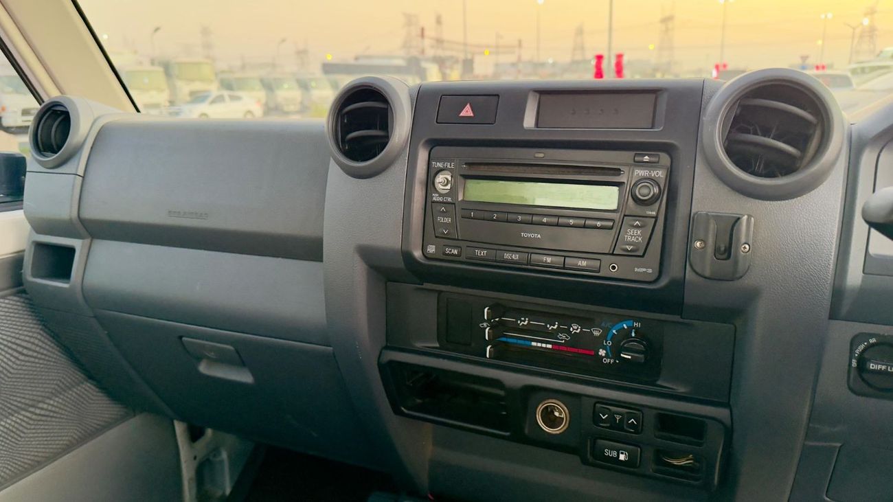 تويوتا لاند كروزر بيك آب SINGLE CABIN | 2016 | 4.5L DIESEL | MANUAL TRANSMISSION | RHD | AIR SNORKEL