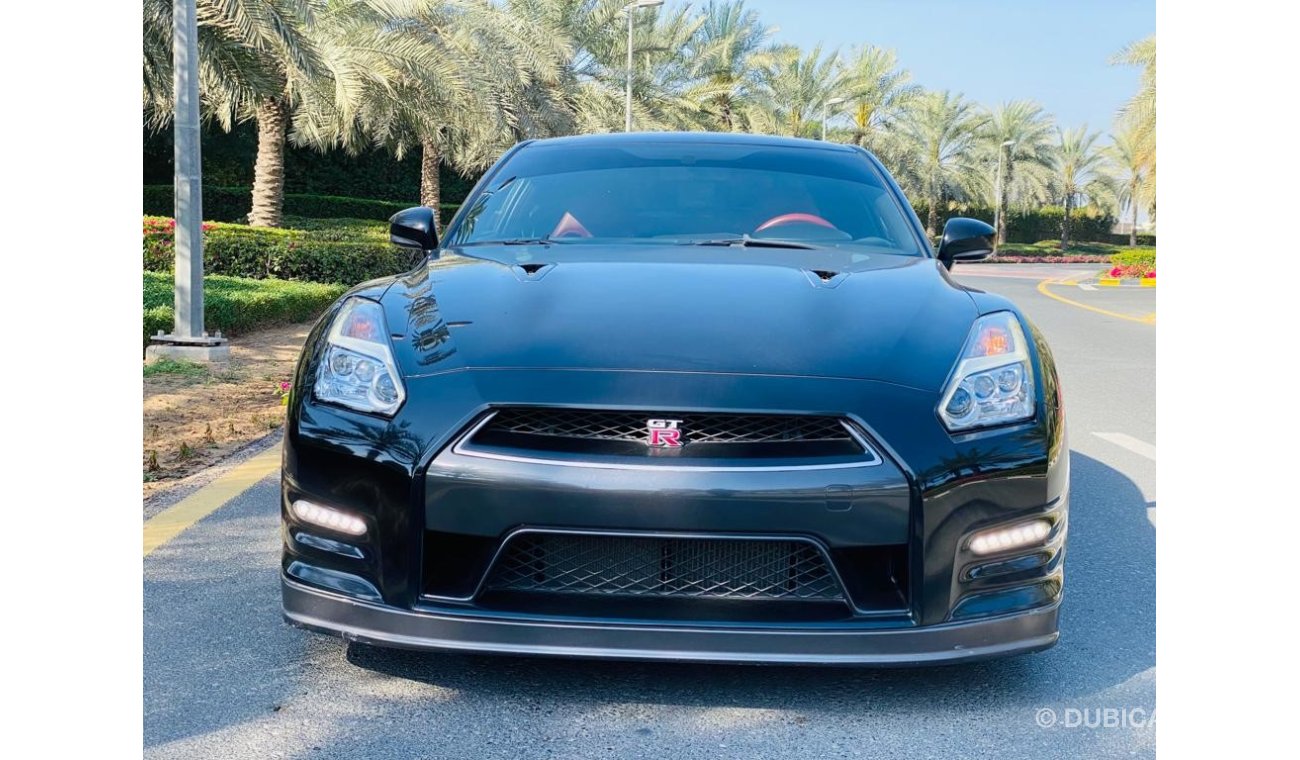 Nissan GT-R Nissan G-TR GCC 2015 perfect condition