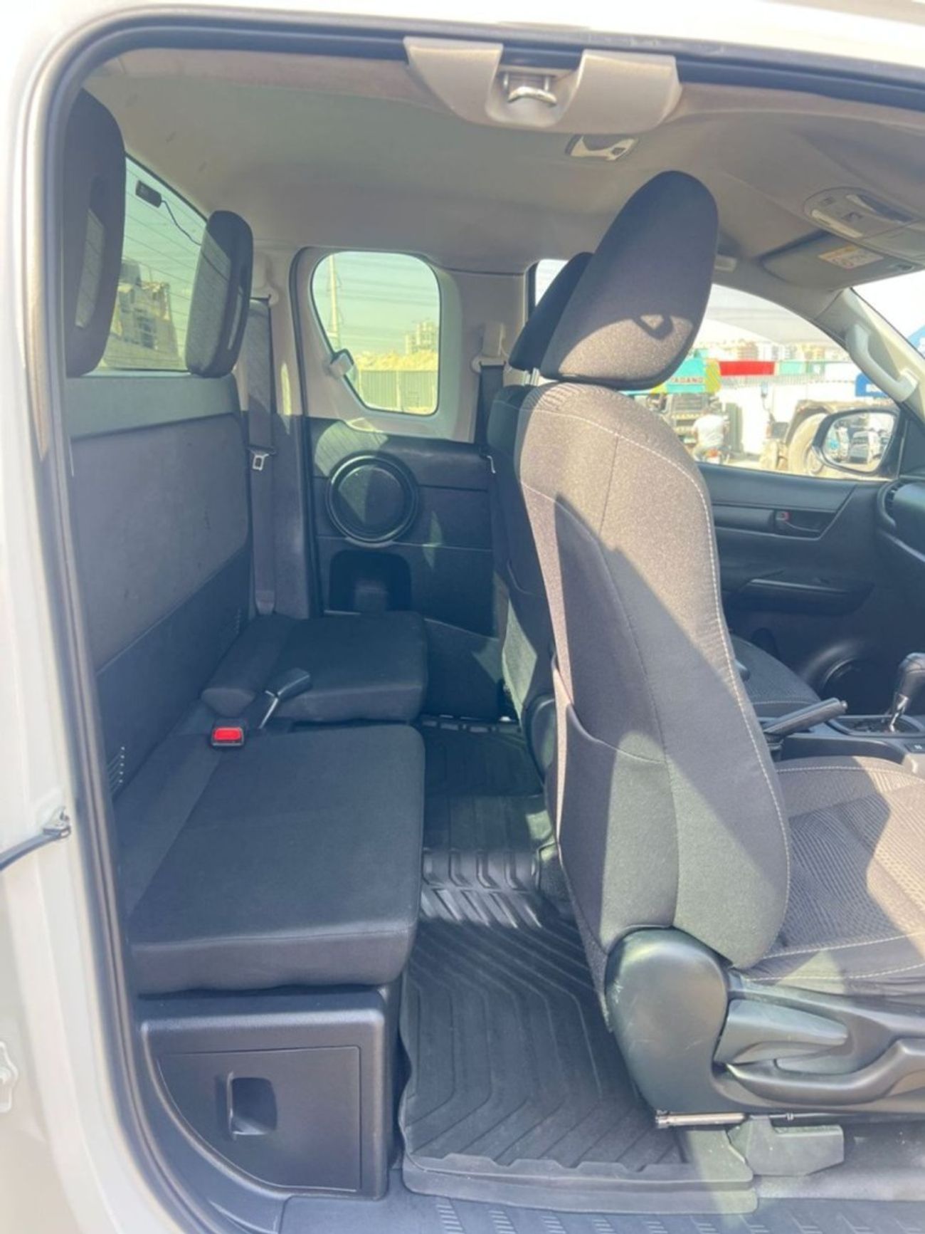 Toyota Hilux SMART CABIN ,DIESEL 2.8 LITER ,RIGHT HAND DRIVE ,AUTOMATIC